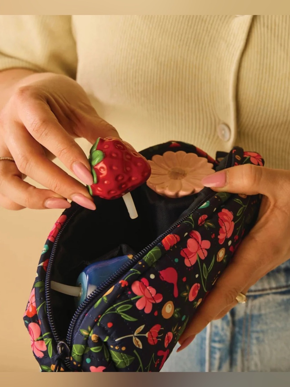Nora Fleming Small Ready Set Mini Travel Bag. New No minis included